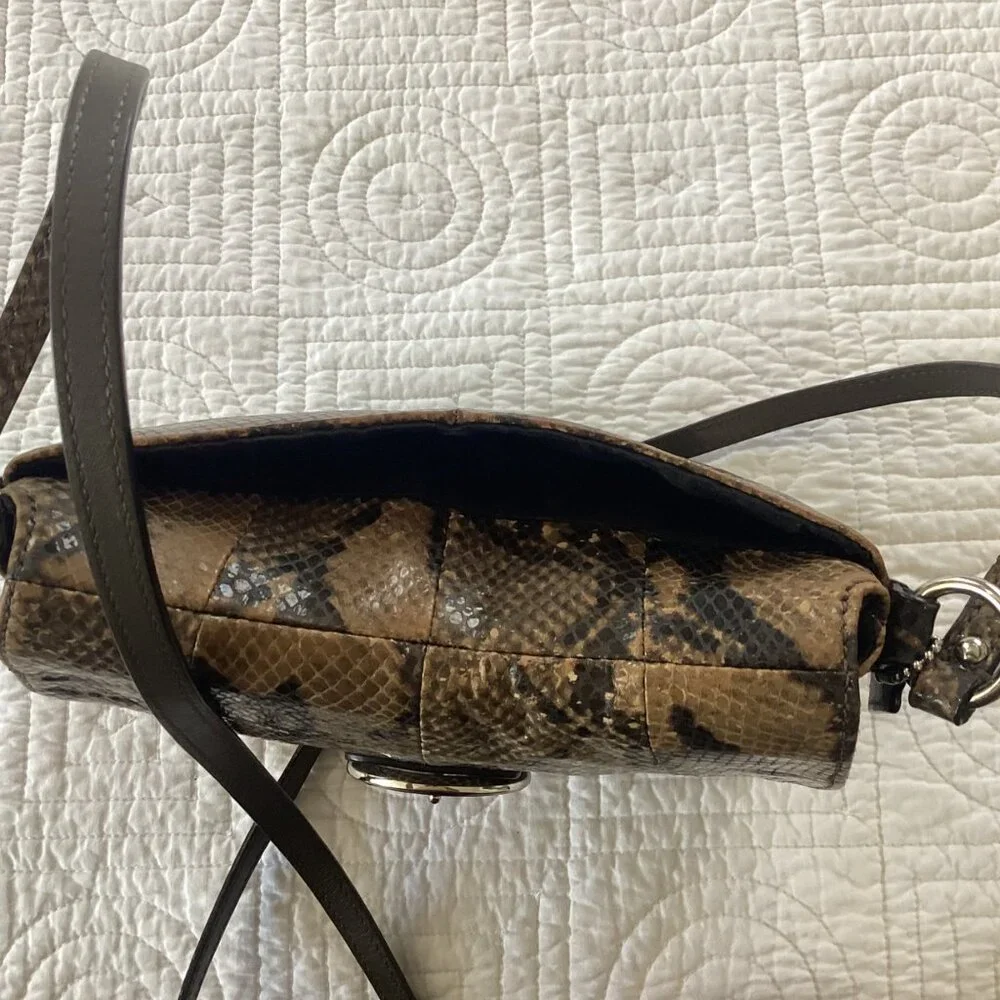 Vintage Coach Soho Snake Python Reptile Pattern Leather Crossbody Flap Bag - Picture 15 of 16